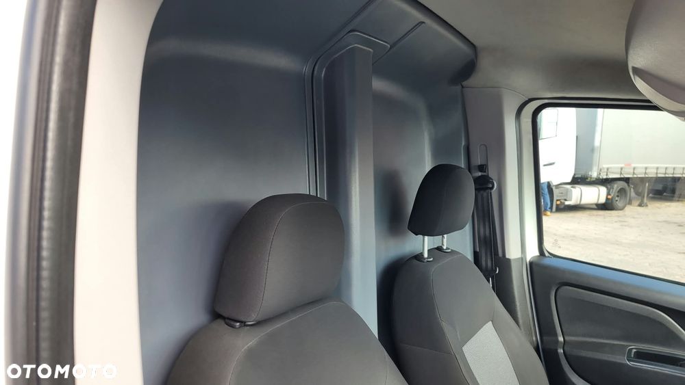 Fiat Doblo - 22