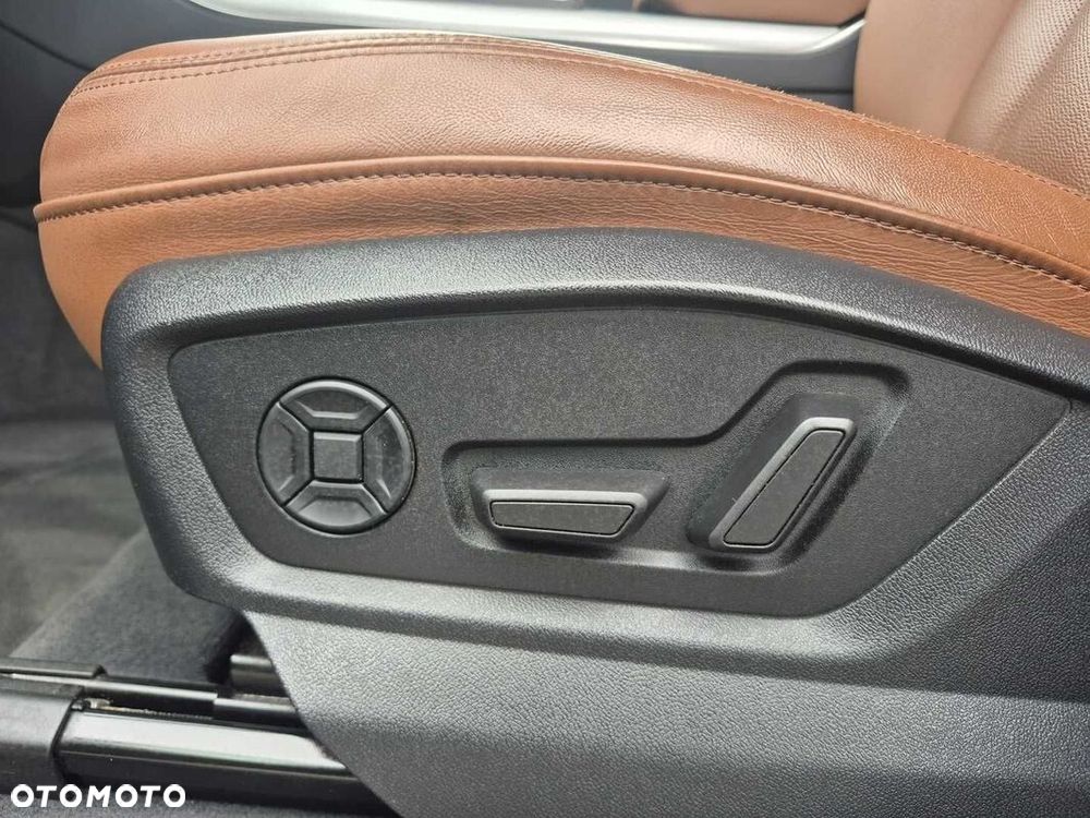 Audi Q7 - 10