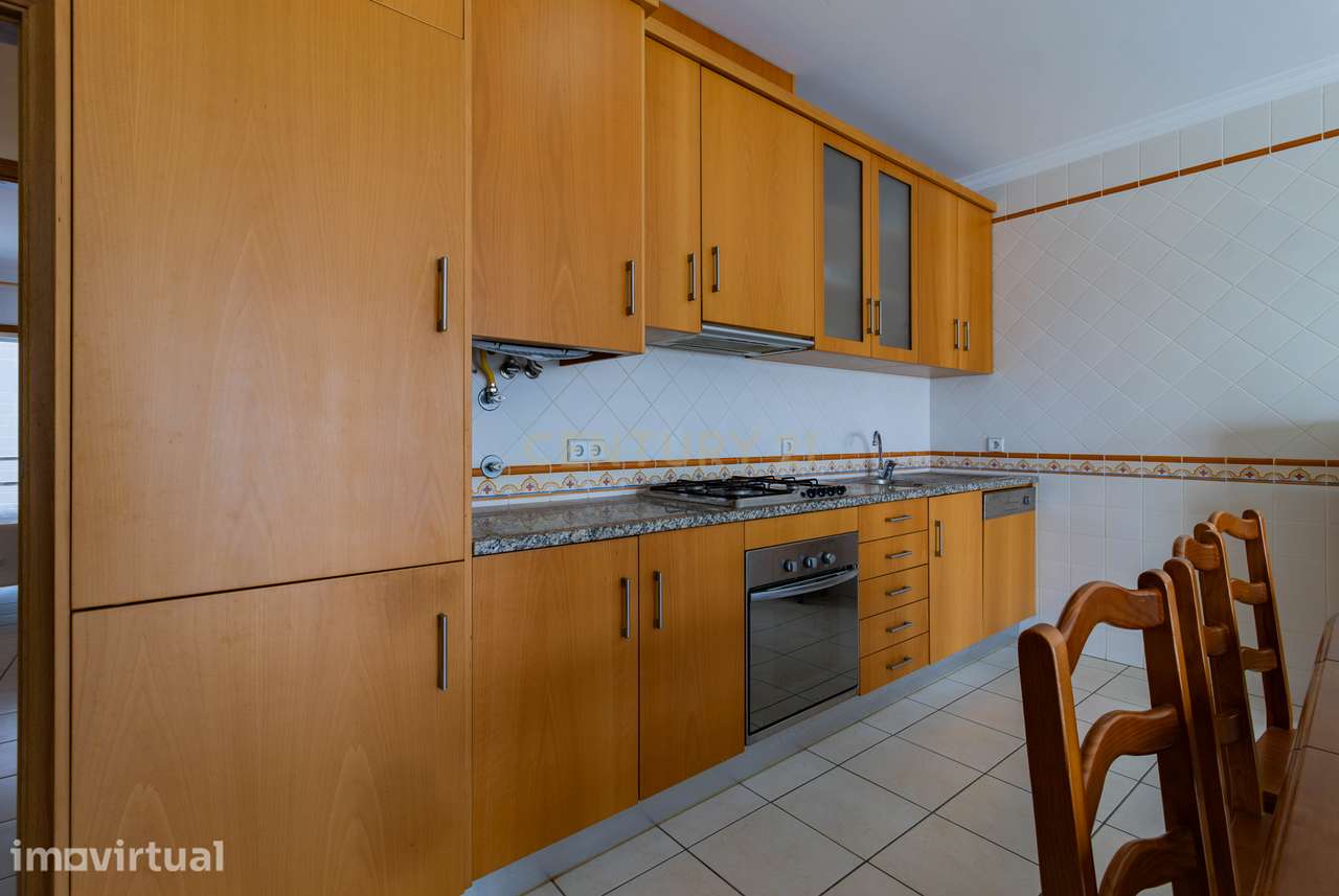 T2 com vista mar, piscina, garagem e elevador | Praia da Vieira - Grande imagem: 4/24