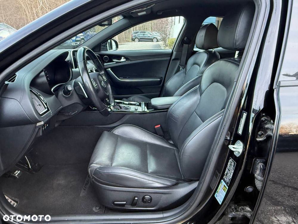 Kia Stinger 2.0 T-GDI GT Line - 12