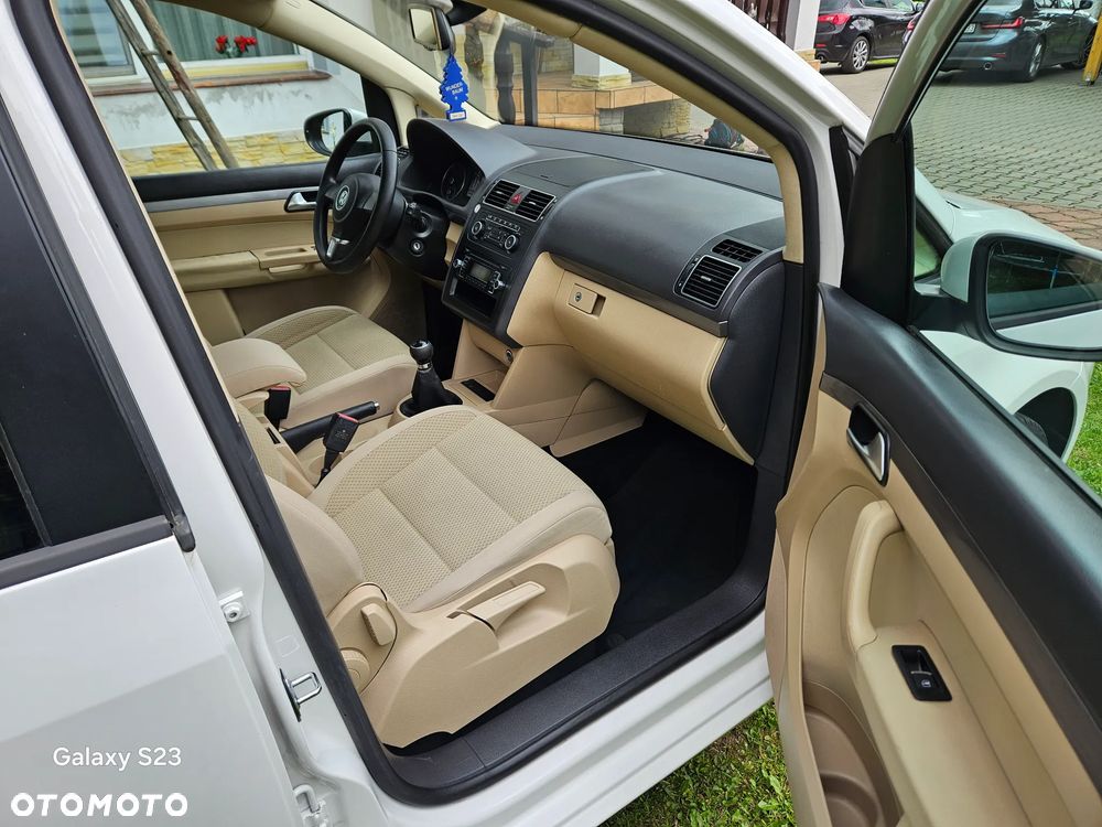 Volkswagen Touran 1.6 TDI DPF BlueMot Trendline - 9