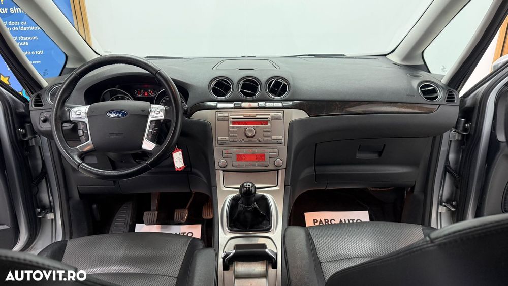 Ford Galaxy 2.0 Ghia - 7