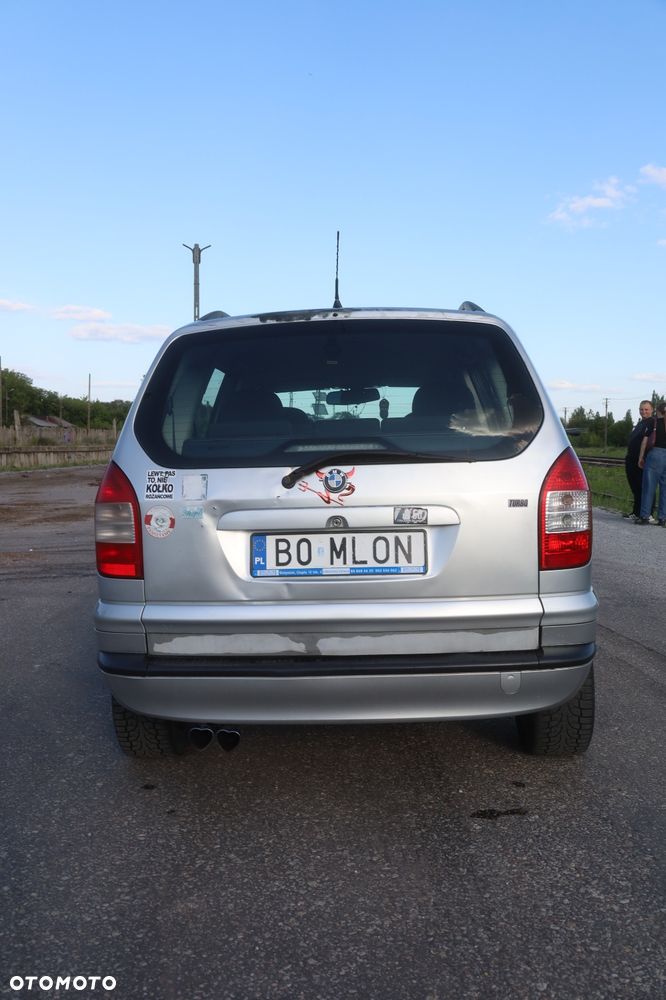 Opel Zafira 1.8 16V Comfort - 11