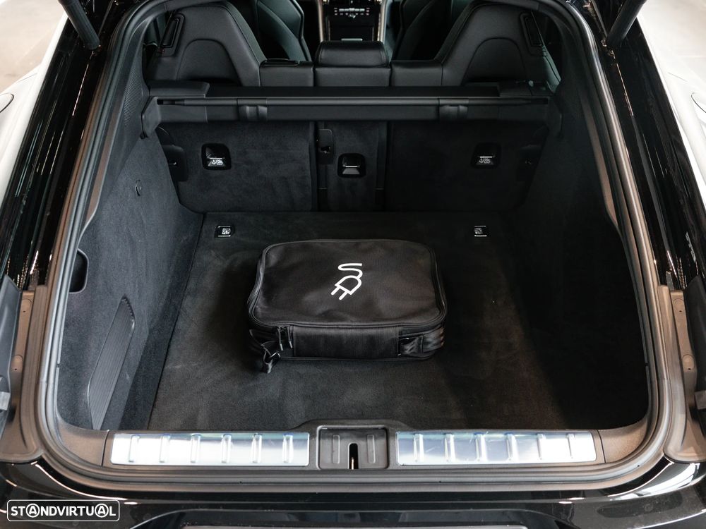 Porsche Panamera 4 E-Hybrid - 18