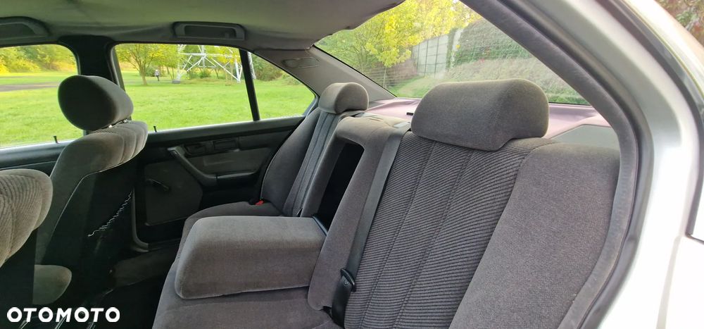 BMW Seria 5 520i - 15