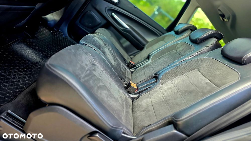 Ford S-Max 2.0 TDCi DPF Titanium X - 27