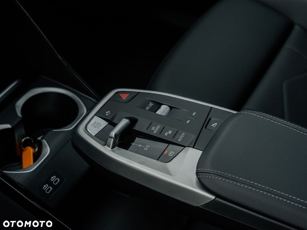 BMW X1 sDrive18d - 12