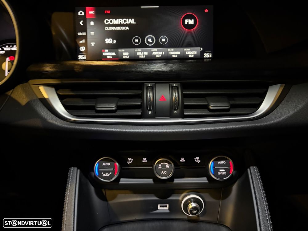 Alfa Romeo Stelvio 2.2 D Super AT8 - 19