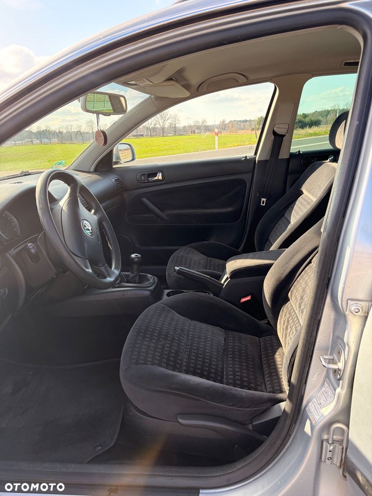 Volkswagen Passat 2.0 5V - 8