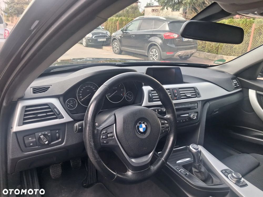 BMW Seria 3 318d Sport Line - 6