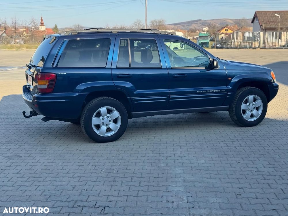 Jeep Grand Cherokee - 15