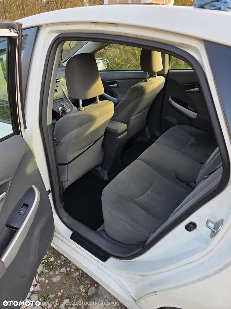 Toyota Prius 1.8 HSD Luna - 10