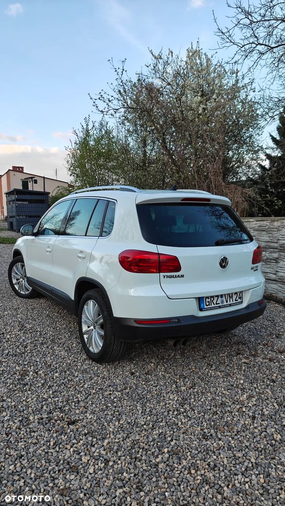 Volkswagen Tiguan 2.0 TDI DPF BlueMotion Technology Cup Sport & Style - 4