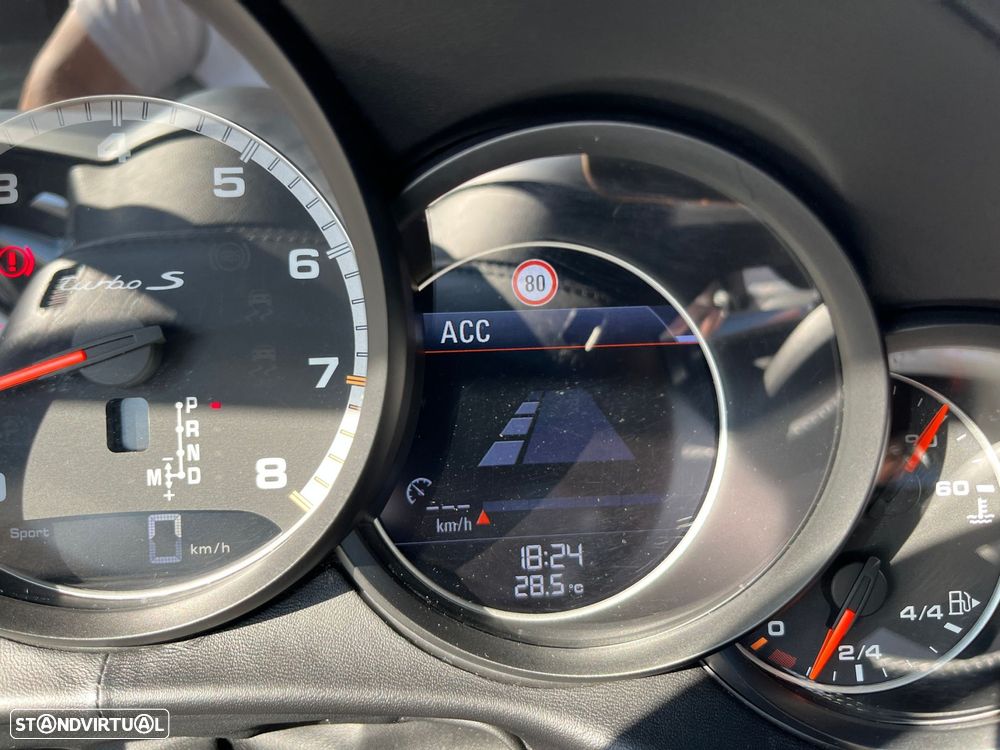 Porsche 911 (991) Turbo S PDK - 51