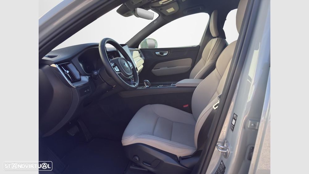 Volvo XC 60 2.0 T6 PHEV Core AWD - 10