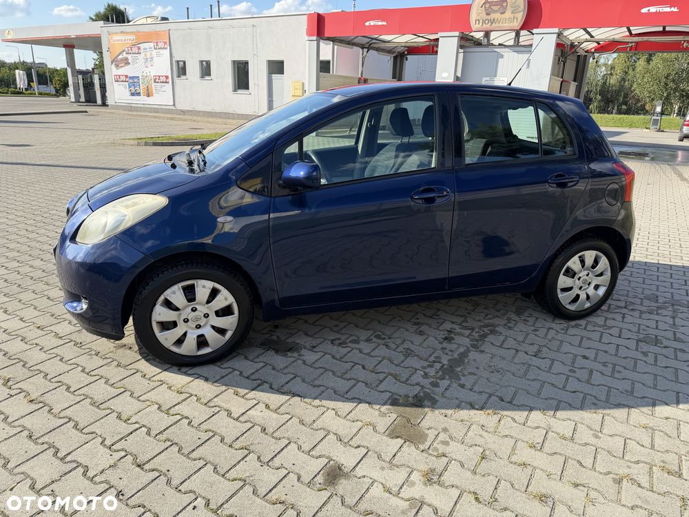 Toyota Yaris - 2