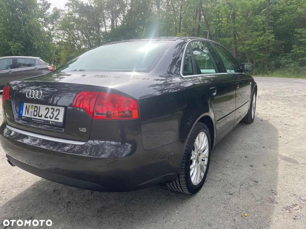 Audi A4 Limousine - 8