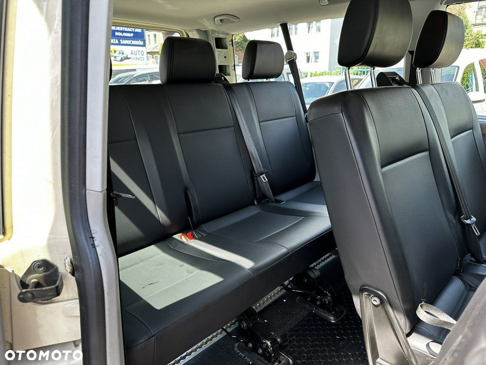 Volkswagen Caravelle - 5