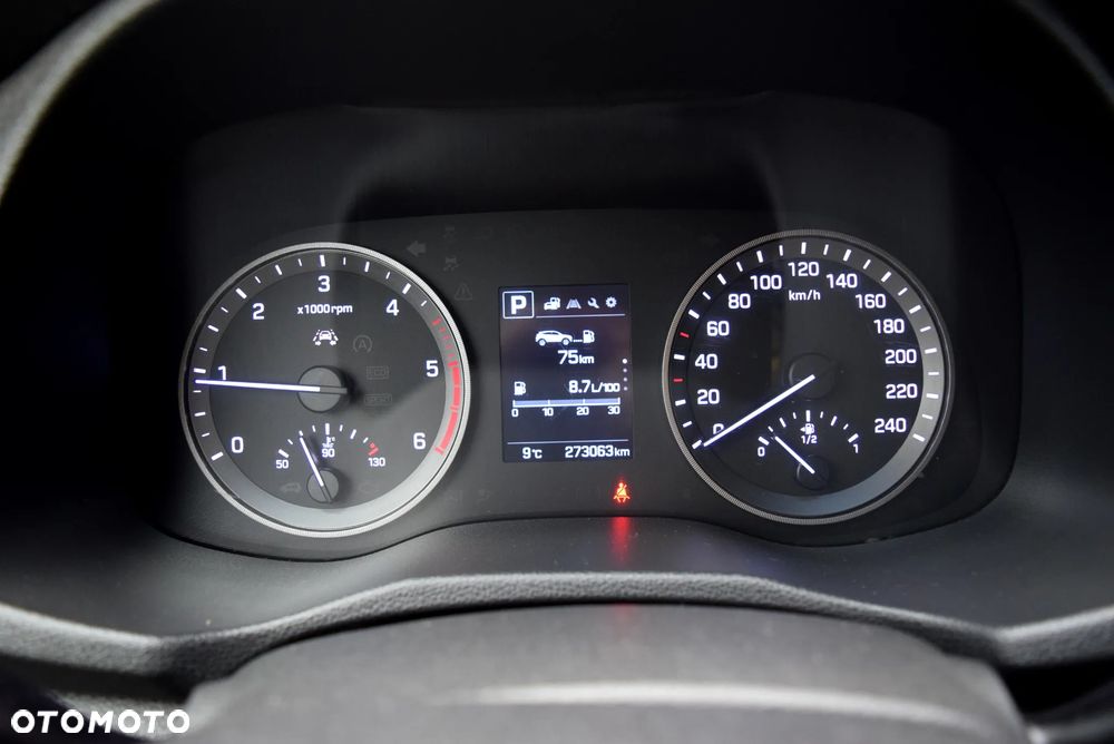 Hyundai Tucson blue 1.7 CRDi 2WD DCT Trend - 21