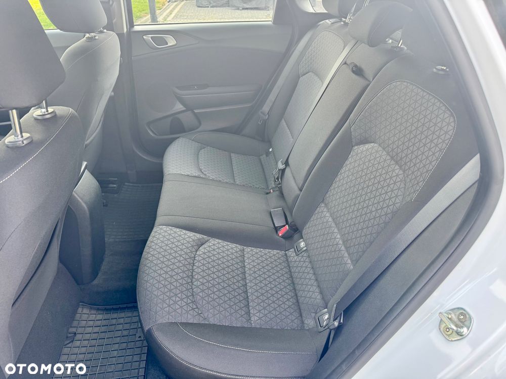 Kia Ceed 1.6 CRDi SCR L - 12
