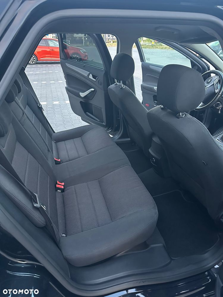 Ford Mondeo 2.0 TDCi Titanium - 21