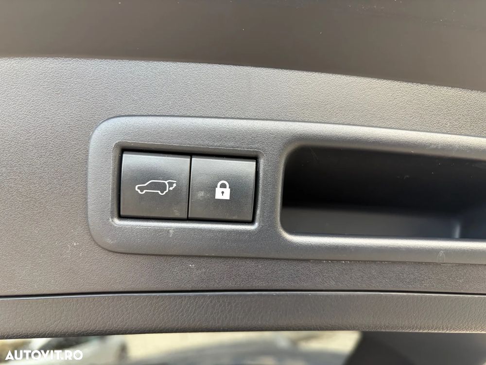 Lexus UX 250h (E-FOUR) F SPORT - 26