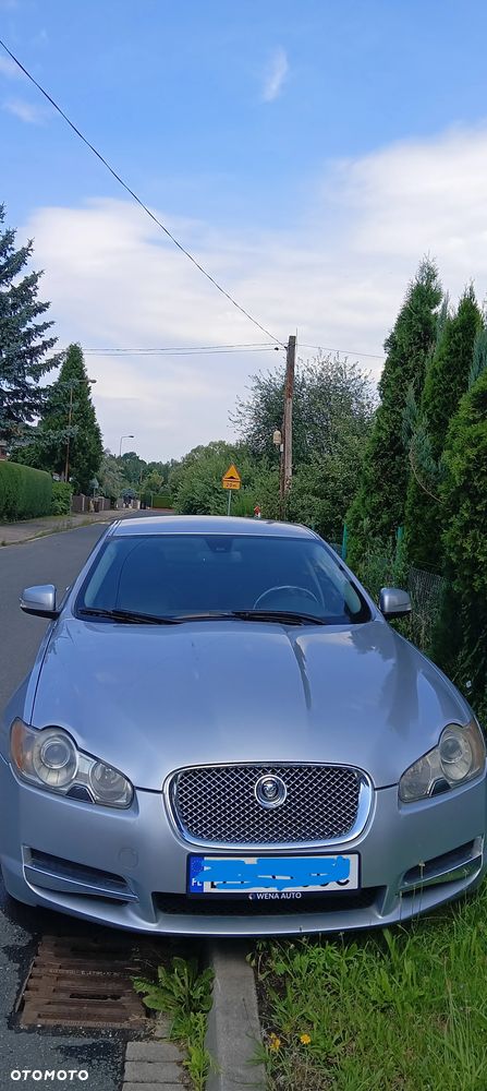 Jaguar XF 2.7 V6 D Luxury - 1
