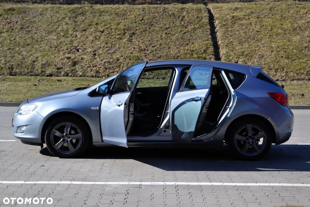 Opel Astra 1.4 Enjoy - 16