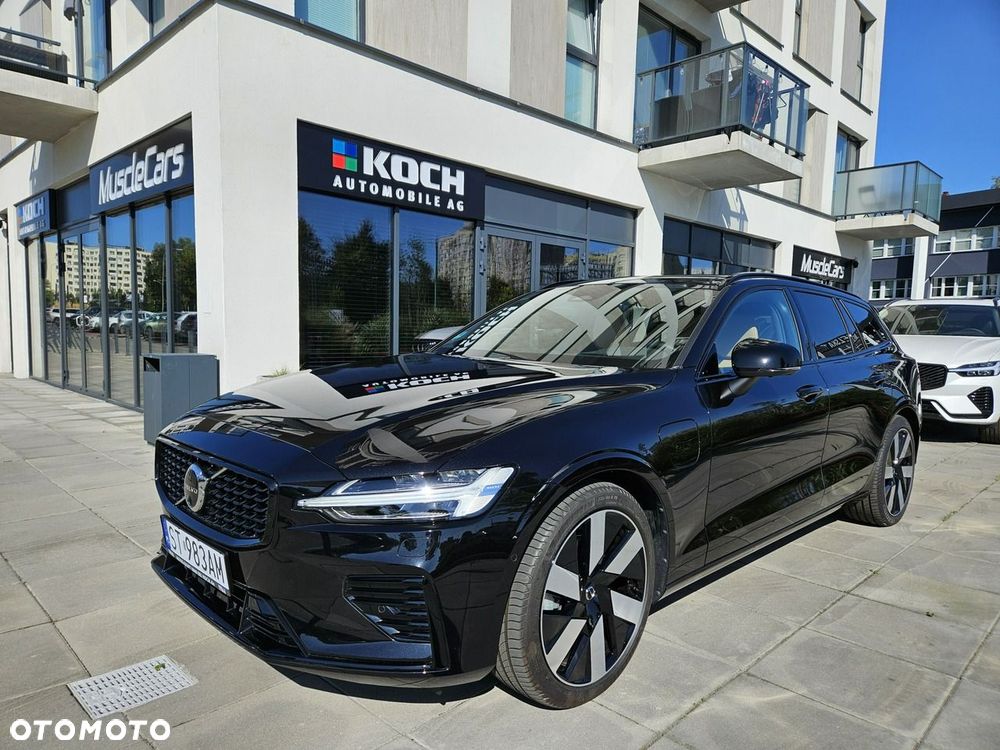 Volvo V60 T8 AWD Plug-In Hybrid Ultra Dark - 1