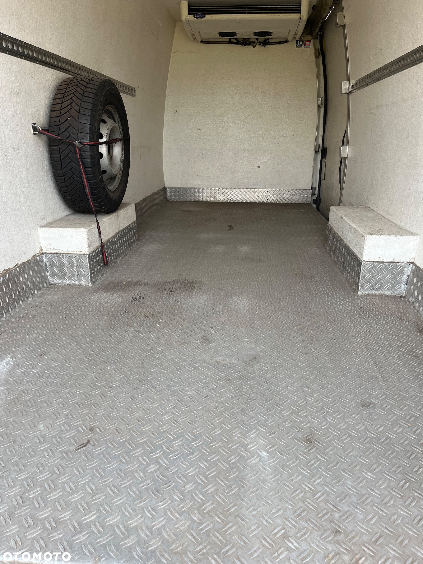 Iveco DAILY - 12
