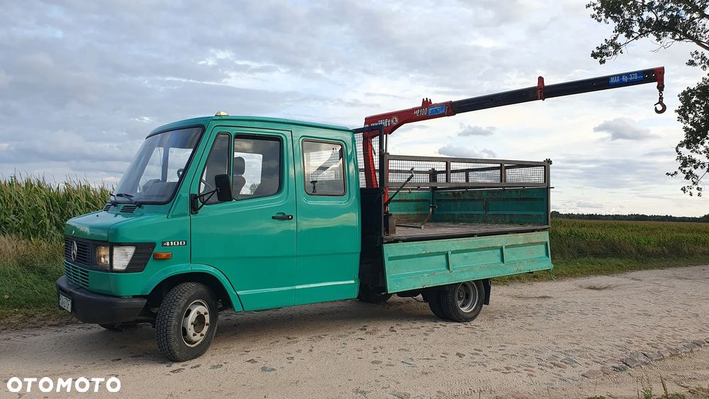 Mercedes-Benz 410 - 20