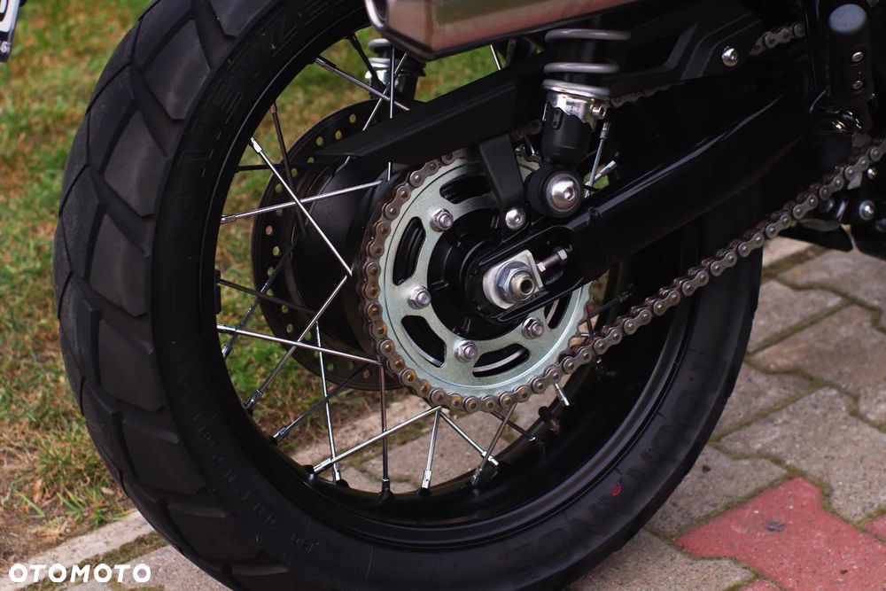 Triumph Street Scrambler - 6
