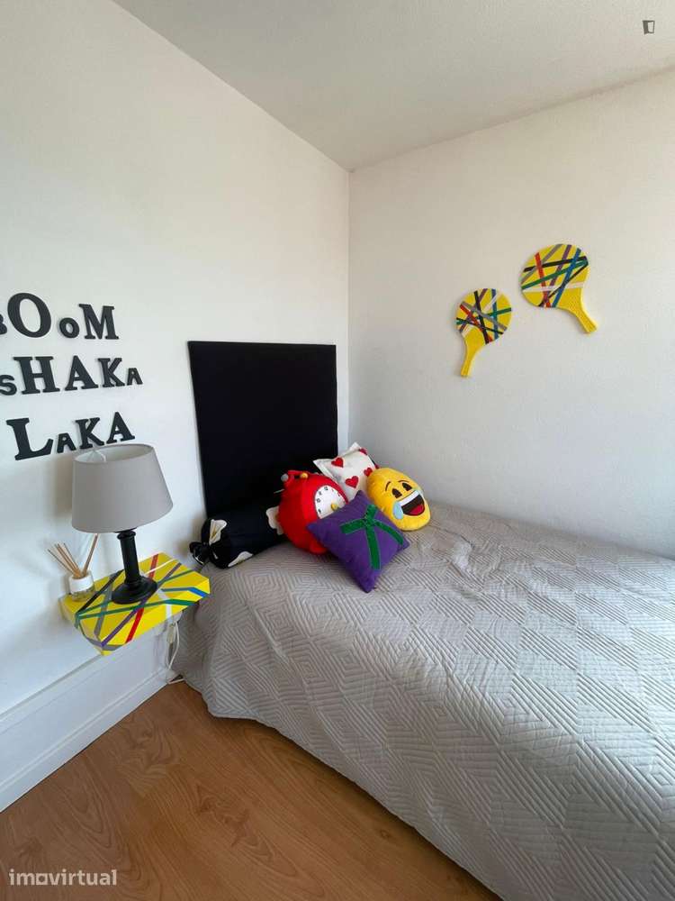 Quarto - localizado em Alta Universitária Coimbra - Grande imagem: 4/11