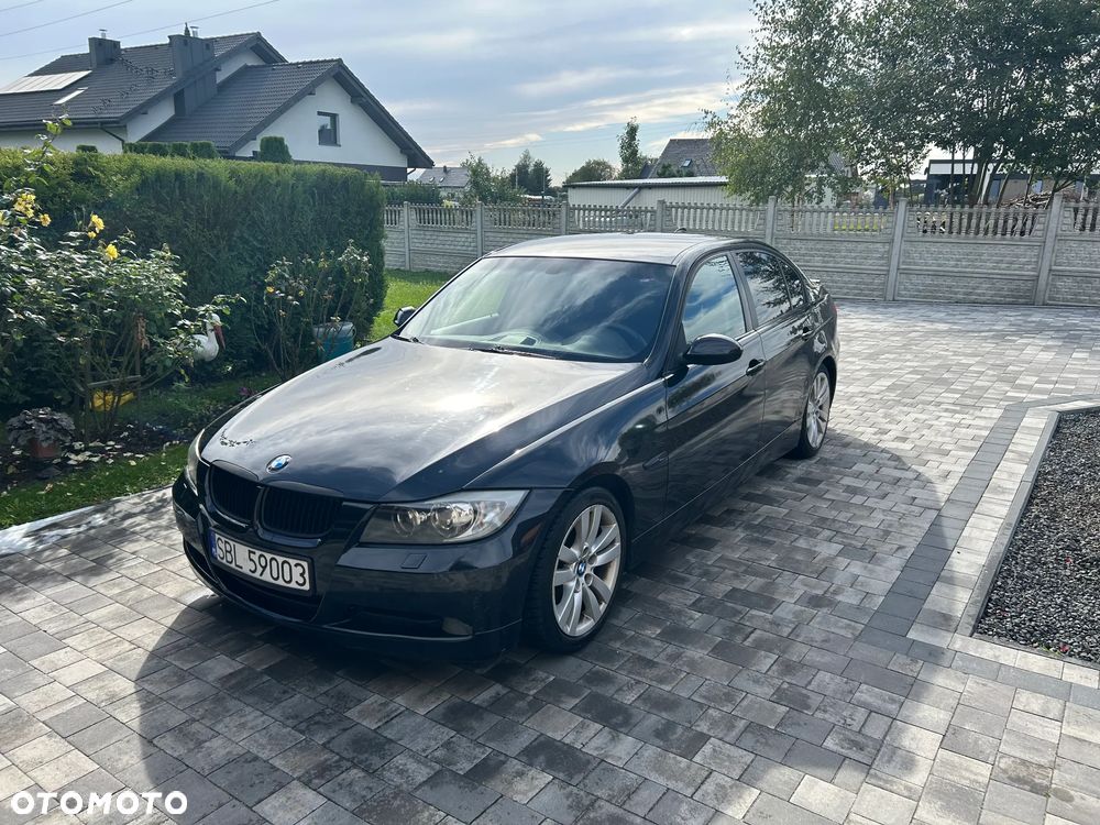 BMW Seria 3 318i Touring - 19