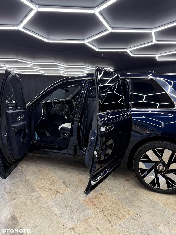 Rolls-Royce Cullinan - 10