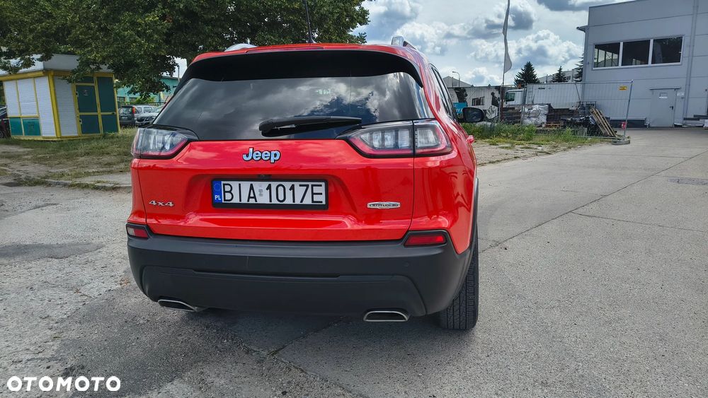 Jeep Cherokee - 8