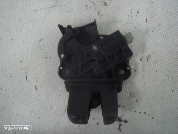 Fecho Da Tampa Da Mala Volkswagen Passat (3C2) - 1