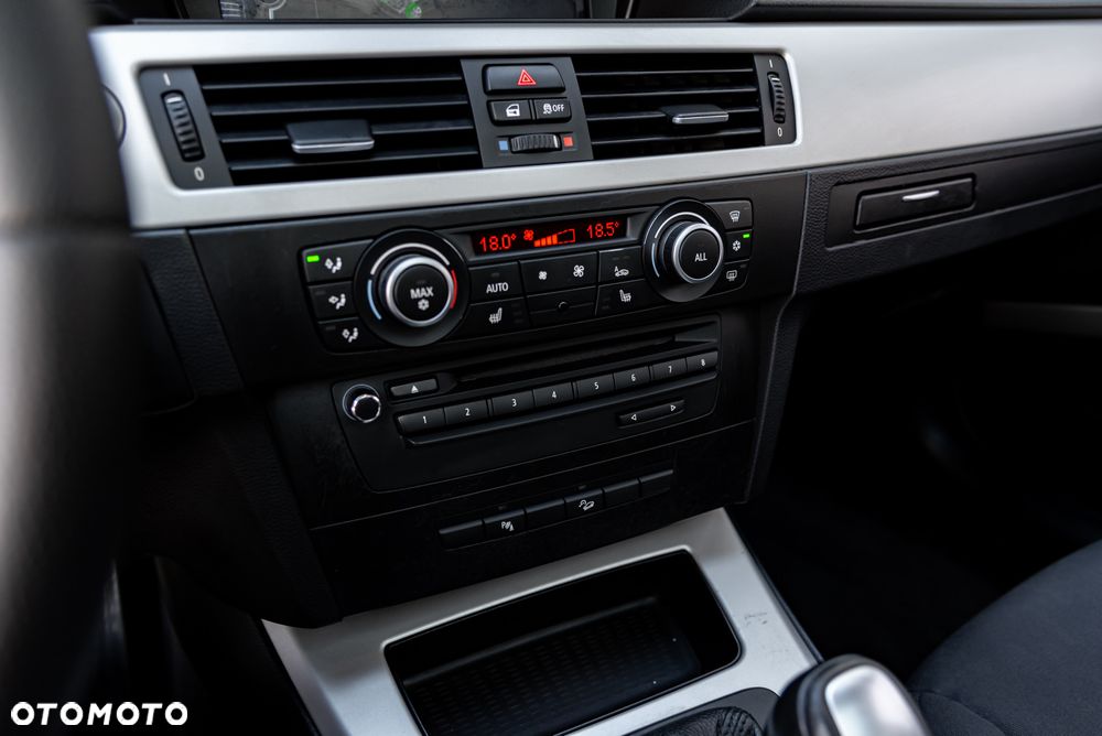 BMW Seria 3 - 33