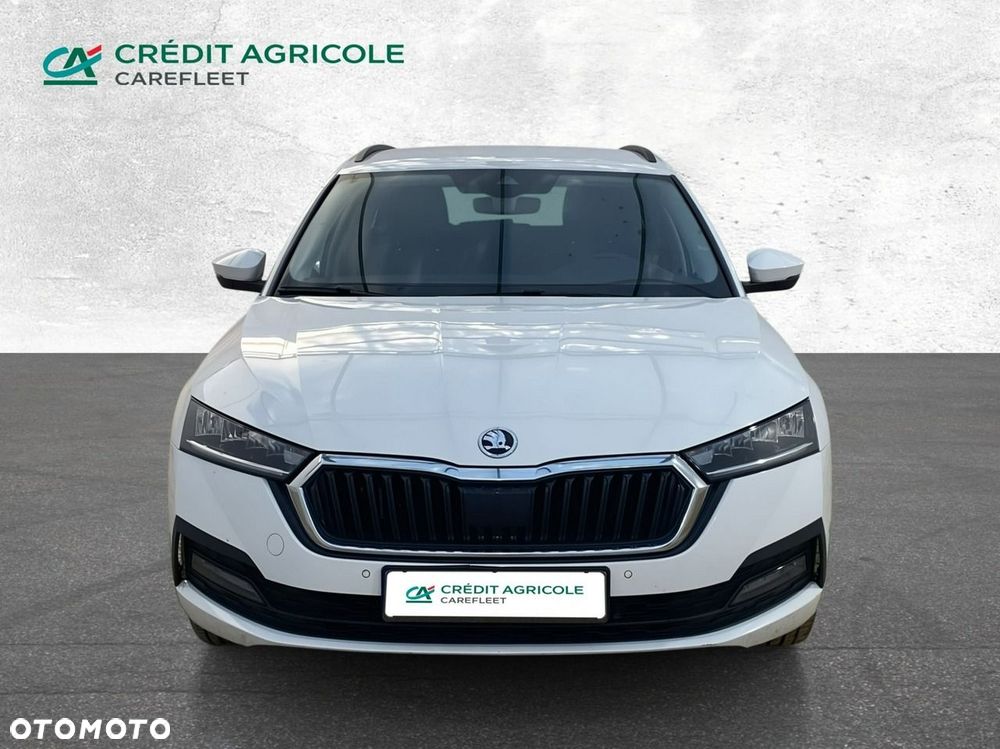 Skoda Octavia 2023 photo 2