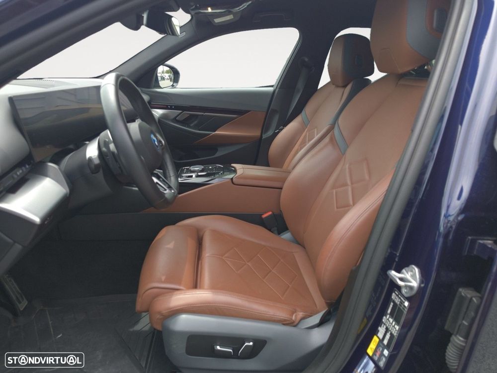 BMW 530 e Pack Desportivo M - 9