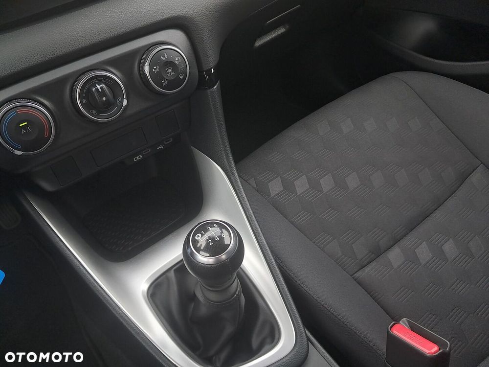 Toyota Yaris 1.5 Comfort - 16