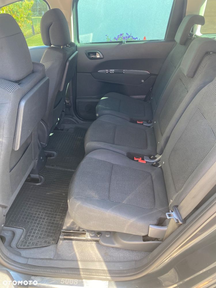 Peugeot 5008 - 12