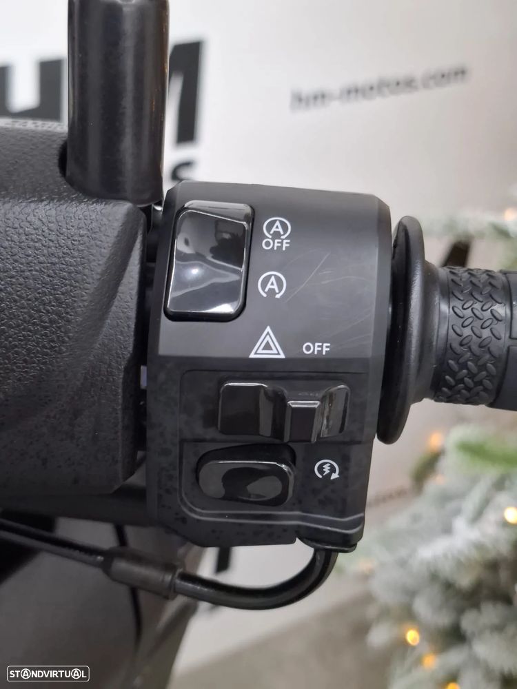 Yamaha NMAX 125 - 10