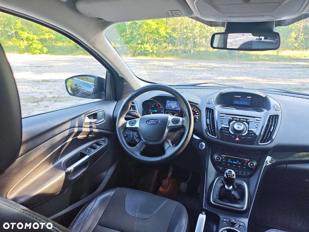 Ford Kuga 2.0 TDCi 4x4 Titanium - 27