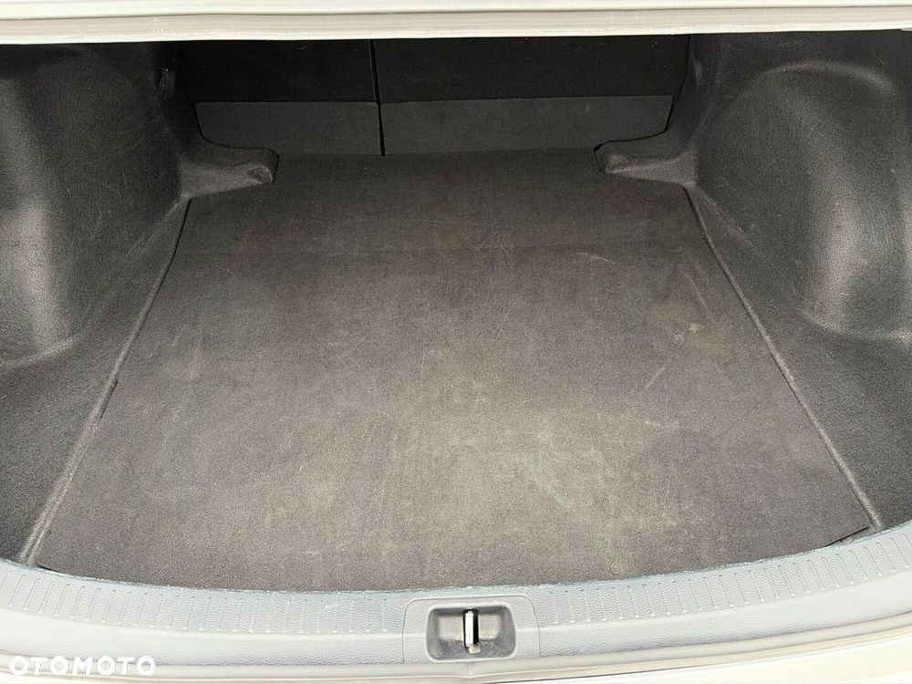 Toyota Corolla - 15