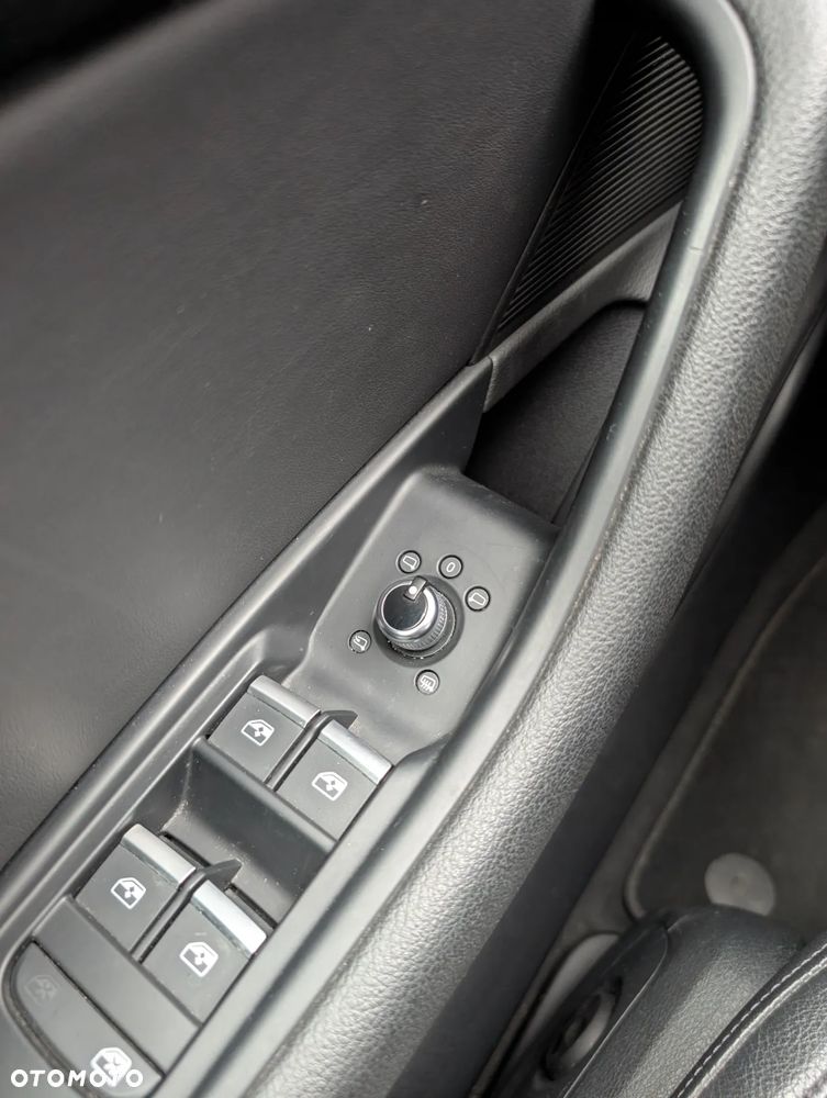 Audi A4 Limousine - 15