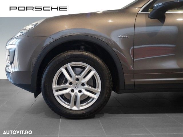 Porsche Cayenne 3.0 L - 3