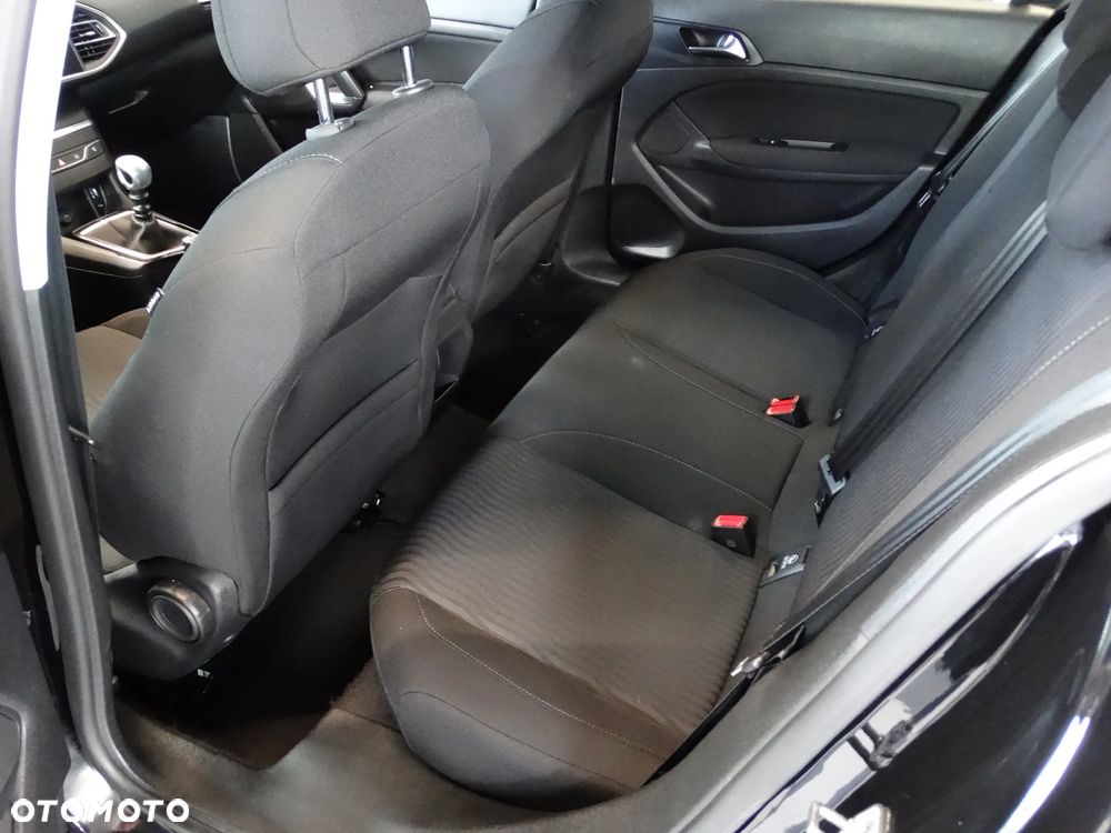 Peugeot 308 PureTech 130 Stop & Start Style - 32