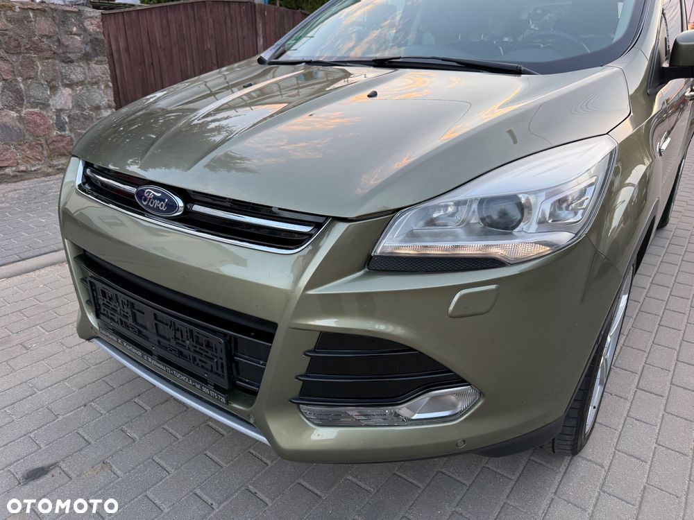 Ford Kuga 1.6 EcoBoost 2x4 Titanium - 36