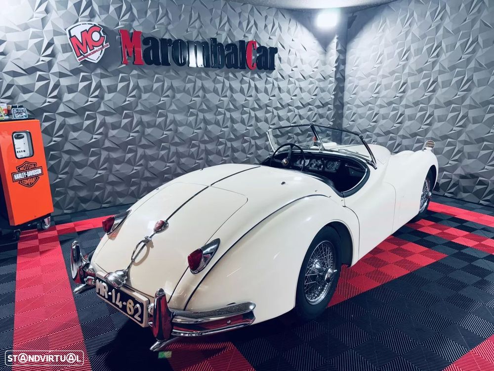 Jaguar XK140 - 18